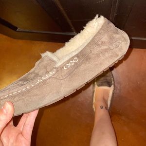 🤎Woman’s UGG slippers